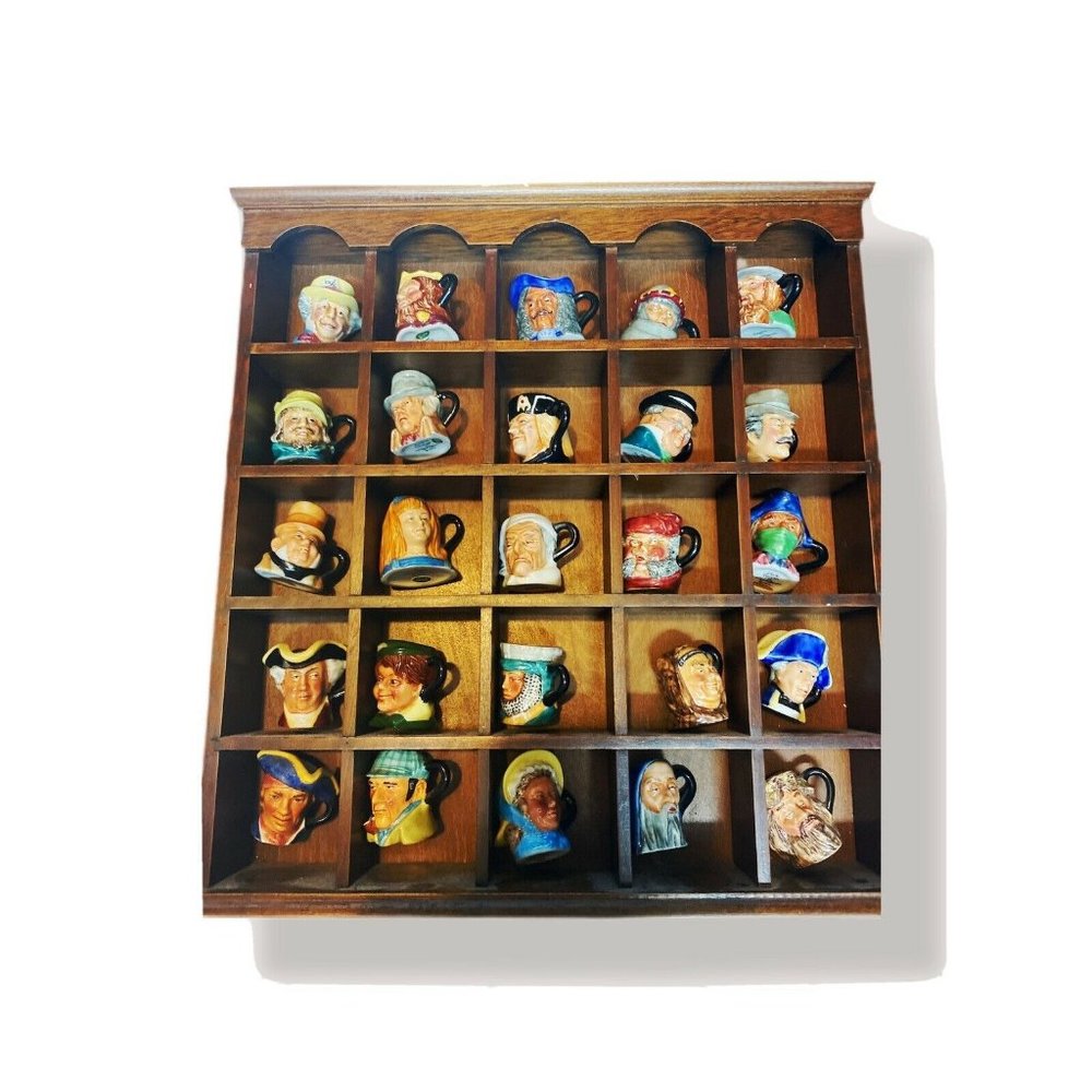 Collectors Toby Mug Minatures with case